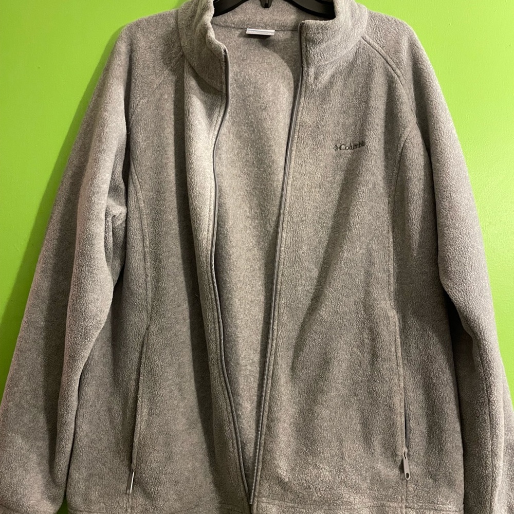 Women’s Columbia jacket